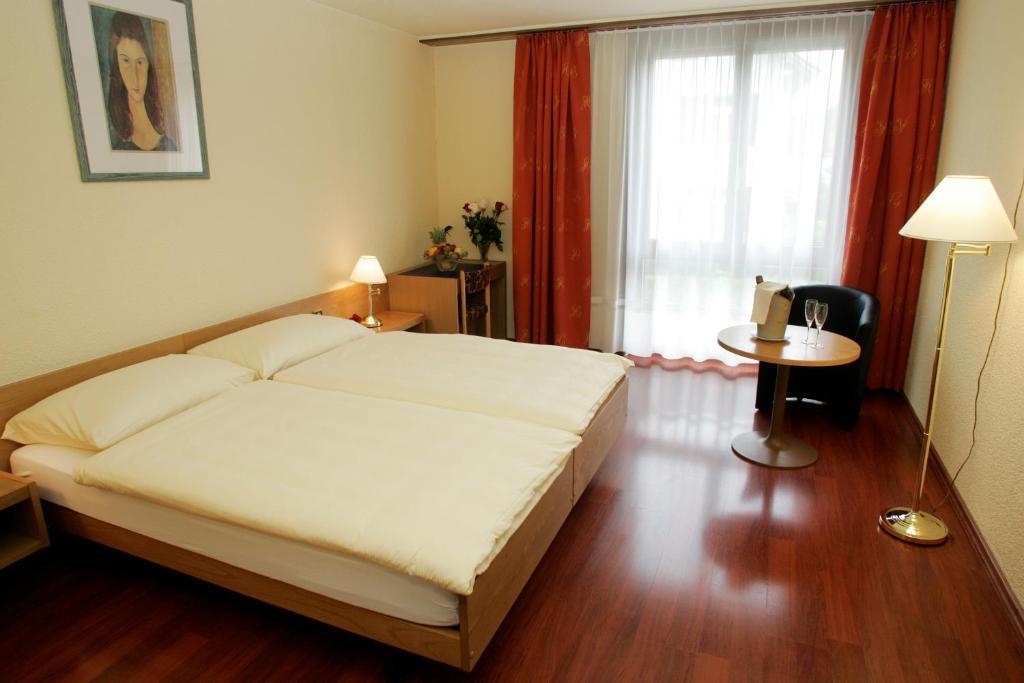 Hotel Le National Delémont Cameră foto